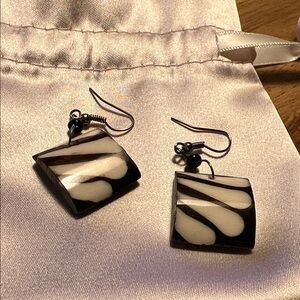 VINTAGE NEVER WORN - Handmade Wooden Dangle Earrings